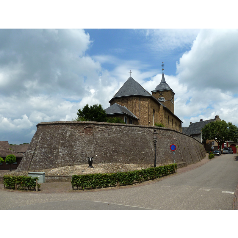 Source caption: "Terpkerk van Urmond, Stein, Limburg, Nederland"