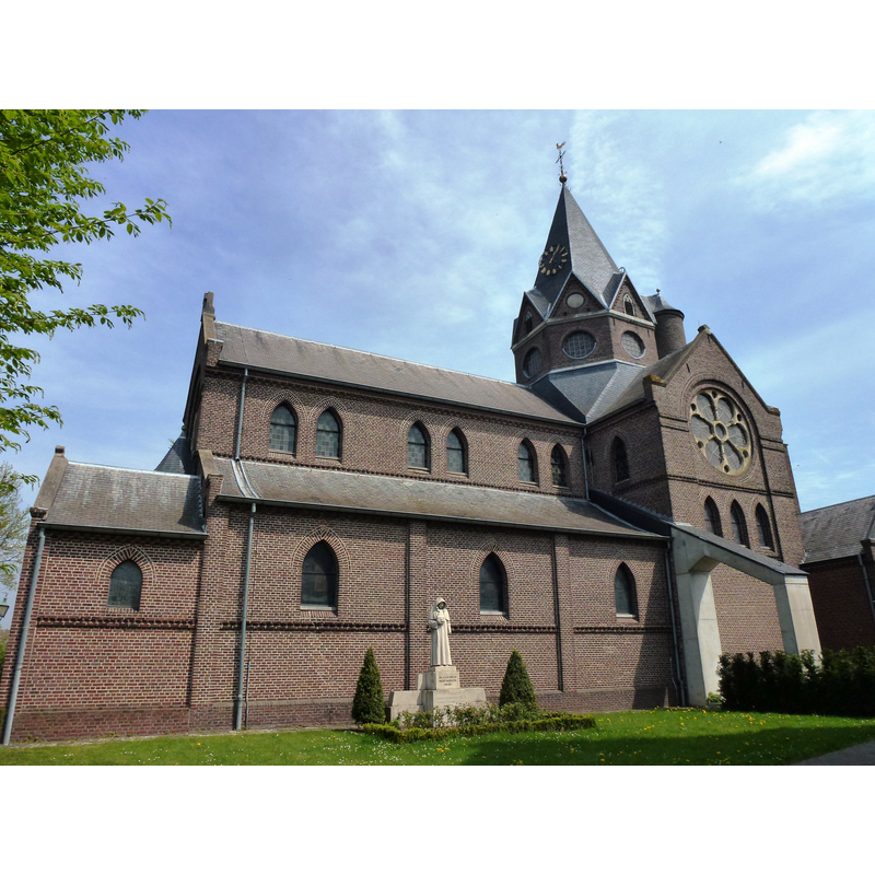 Source caption: "Ohé en Laak (Maasgouw) kerk zijaanzicht"