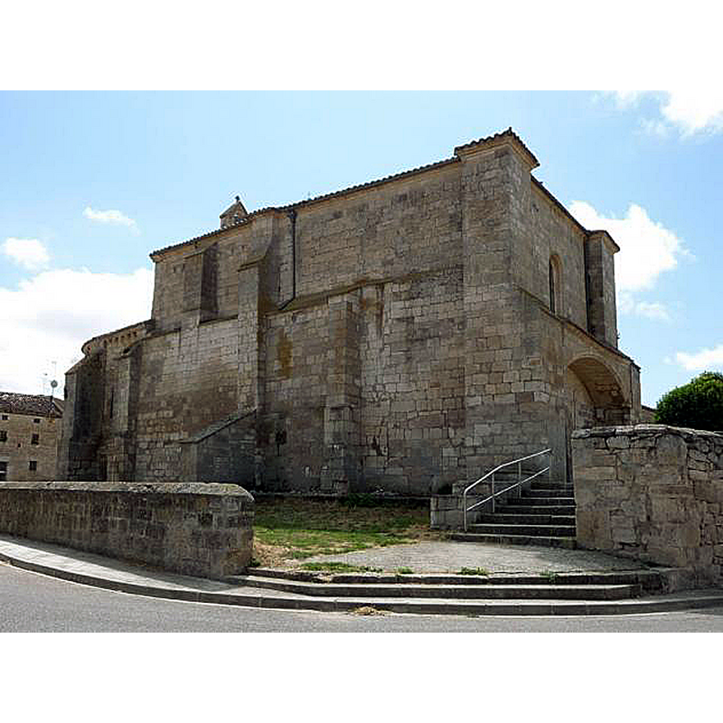 Source caption: "La iglesia de San Martín data de finales del románico, si bien no presenta especial interés."