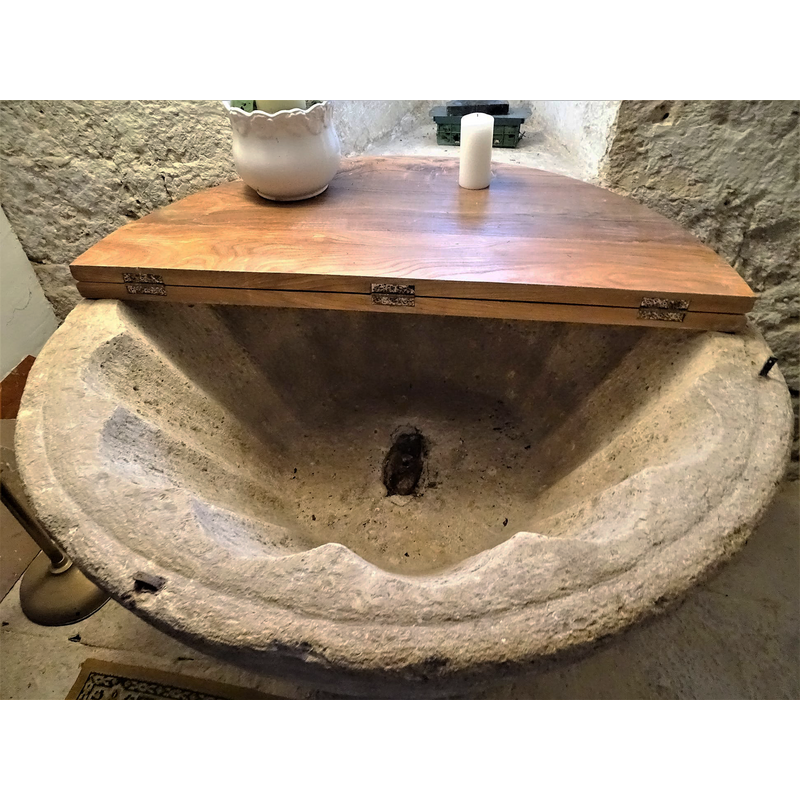 showing the enlarged drain hole