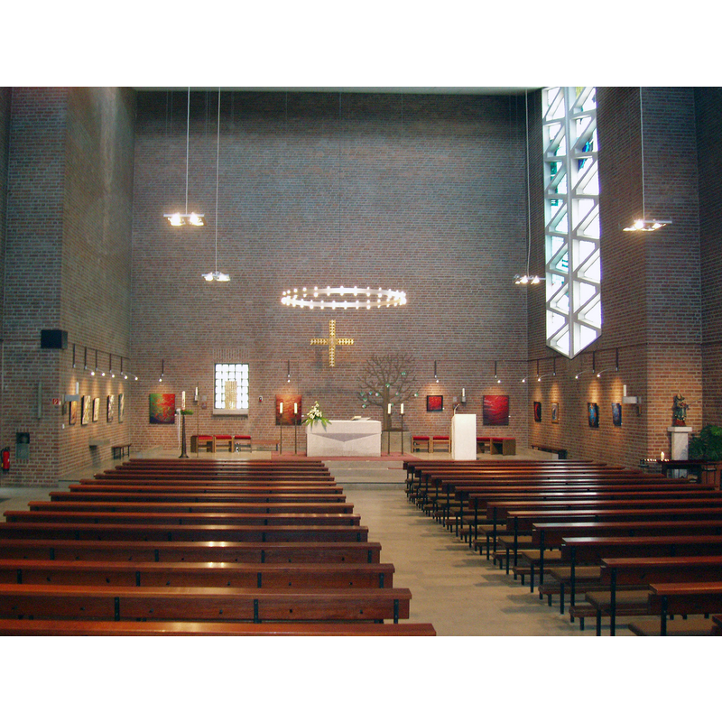 Source caption: "Blick von der Orgel in die St.-Martinus-Kirche in Langenfeld-Richrath"