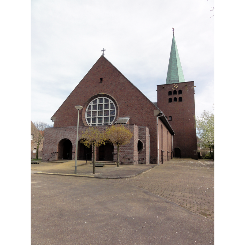 Source caption: "Dieteren (Echt-Susteren) church frontside" -- the old church was demolished in 1853; this new church was built in 1939 and completed in 1956