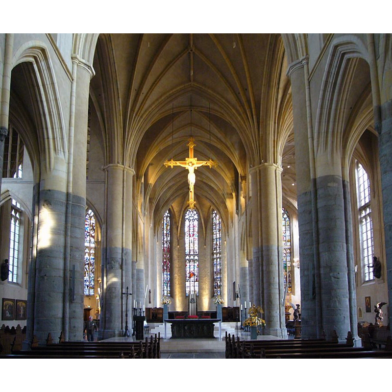 Source caption: "Roermond kathedraal interieur"