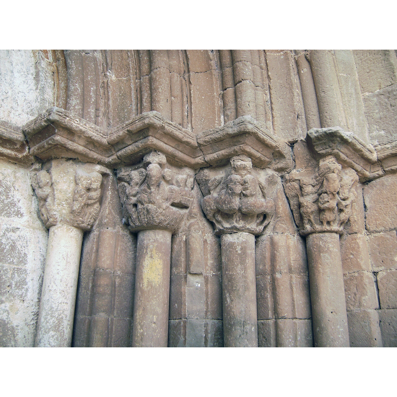 Source caption: "Millana - Iglesia de Santo Domingo de Silos (Capiteles Derechos)"