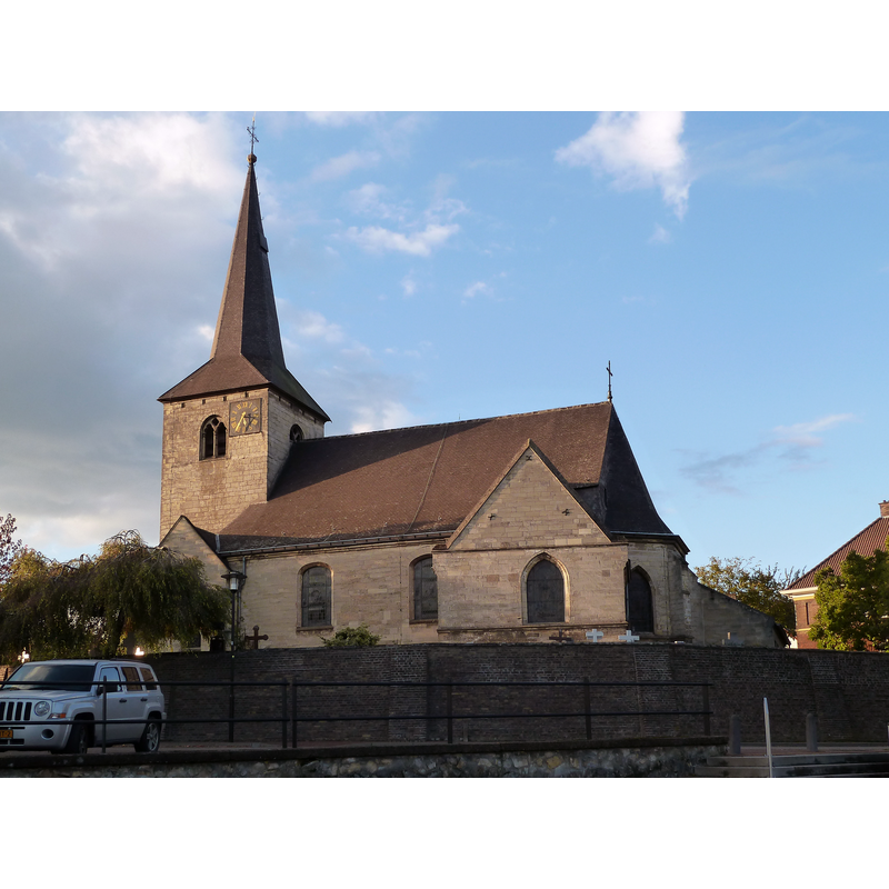 Source caption: "Kerk, Sint Geertruid, Limburg, Nederland"