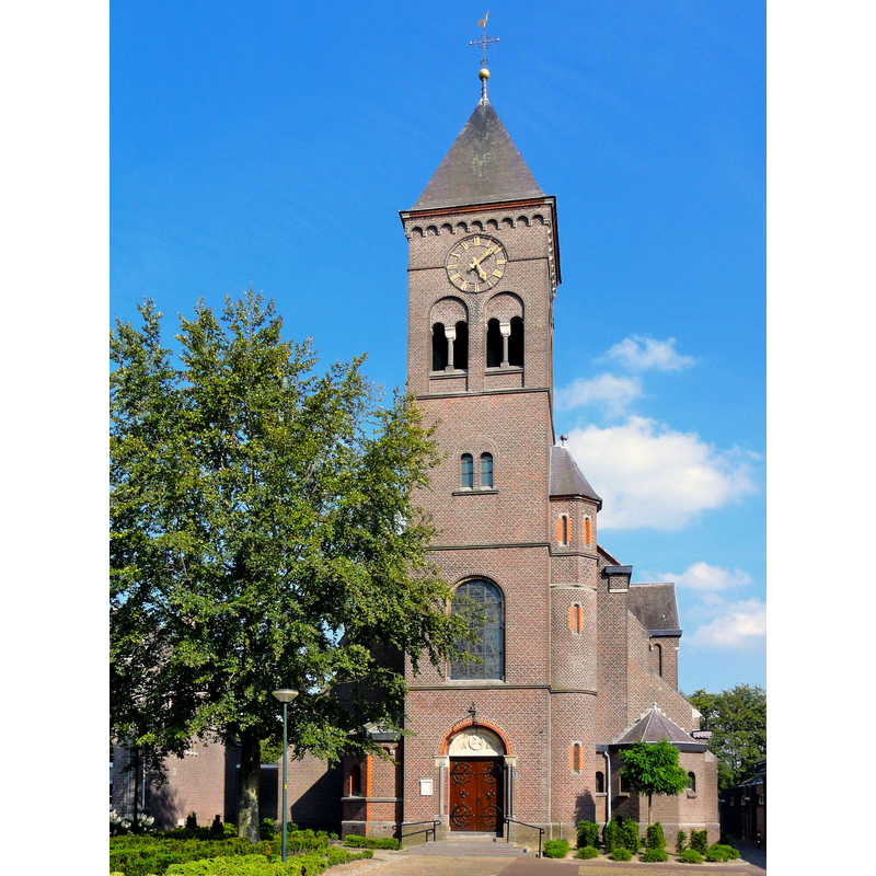 Source caption: "Sint-Willibrordkerk in Casteren"