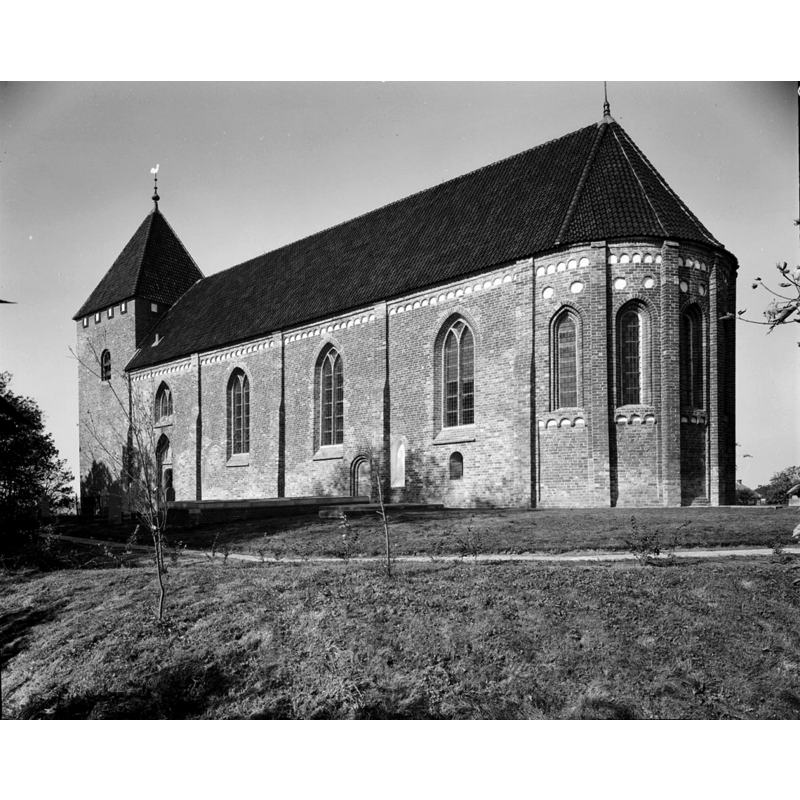 Source caption: "N.H.Kerk: exterieur naar het noord-westen"