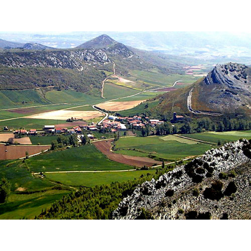 Source caption: "Castrecias Village"