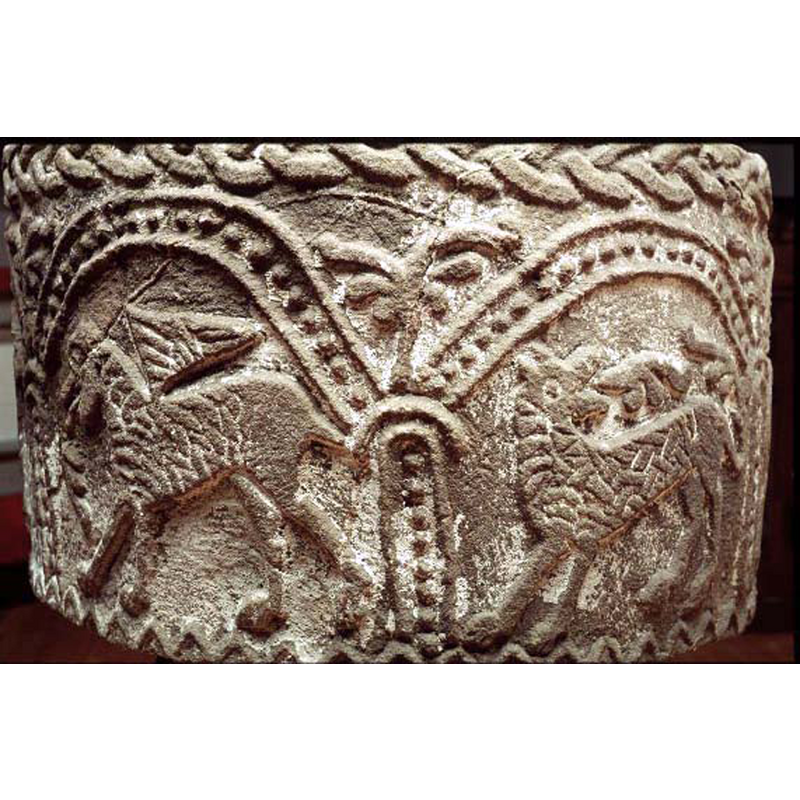 seen here on the left: passant to the left; the pattern decorating the front of the body suggests the mane of a lion, but...
