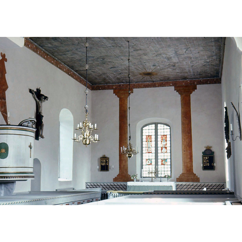 Source caption: "Skepperstad kyrka.Interiör."