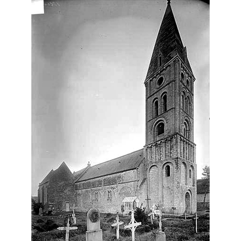 Source caption: "Colleville-sur-Mer, Calvados, France. Eglise. Ensemble nord-ouest."