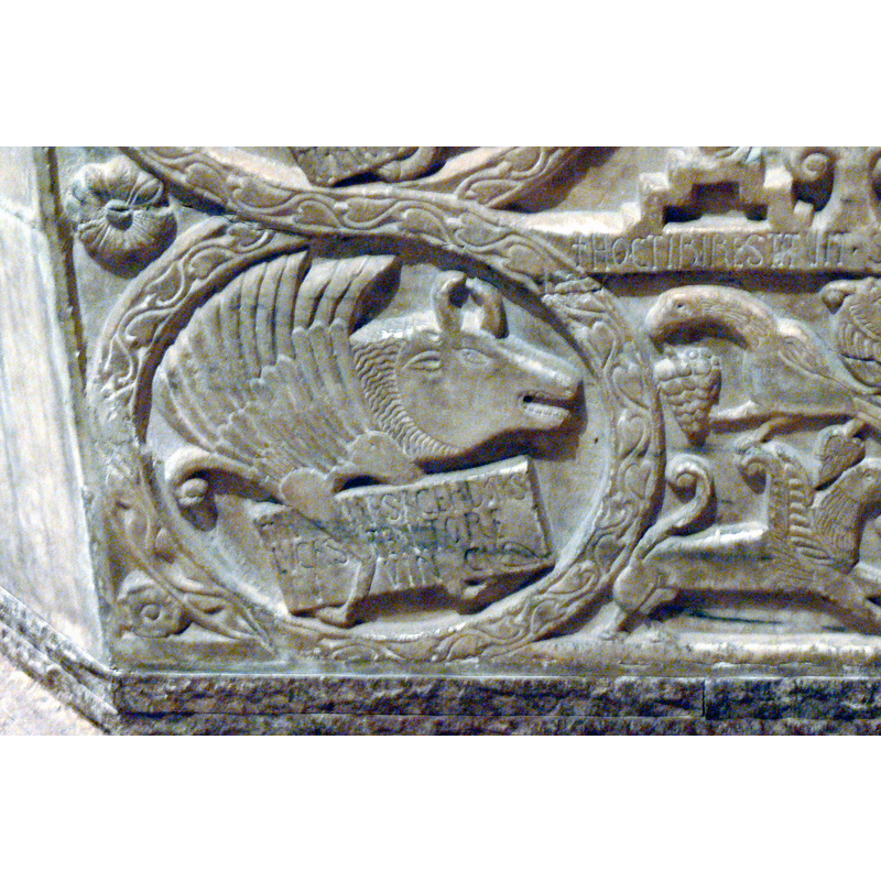 Source caption: "Cividale, Italien. Museo Cristiano: Baptisterium des Calixtus - Sigwald-Platte ( 8.Jhdt. ): Stier des Evangelisten Lukas."