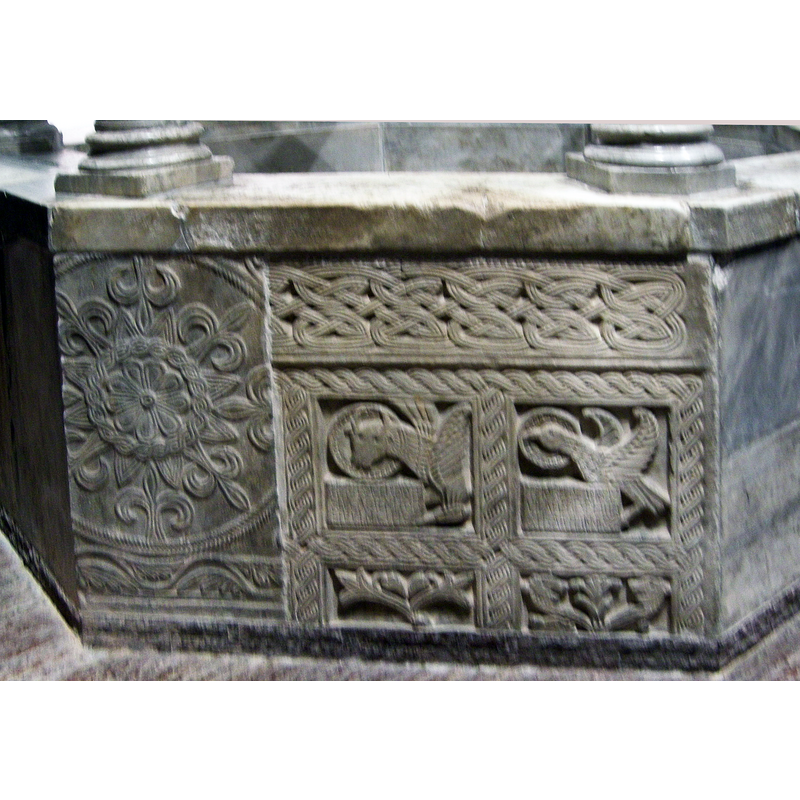 Source caption: "Cividale, museo cristiano, battistero di callisto:"