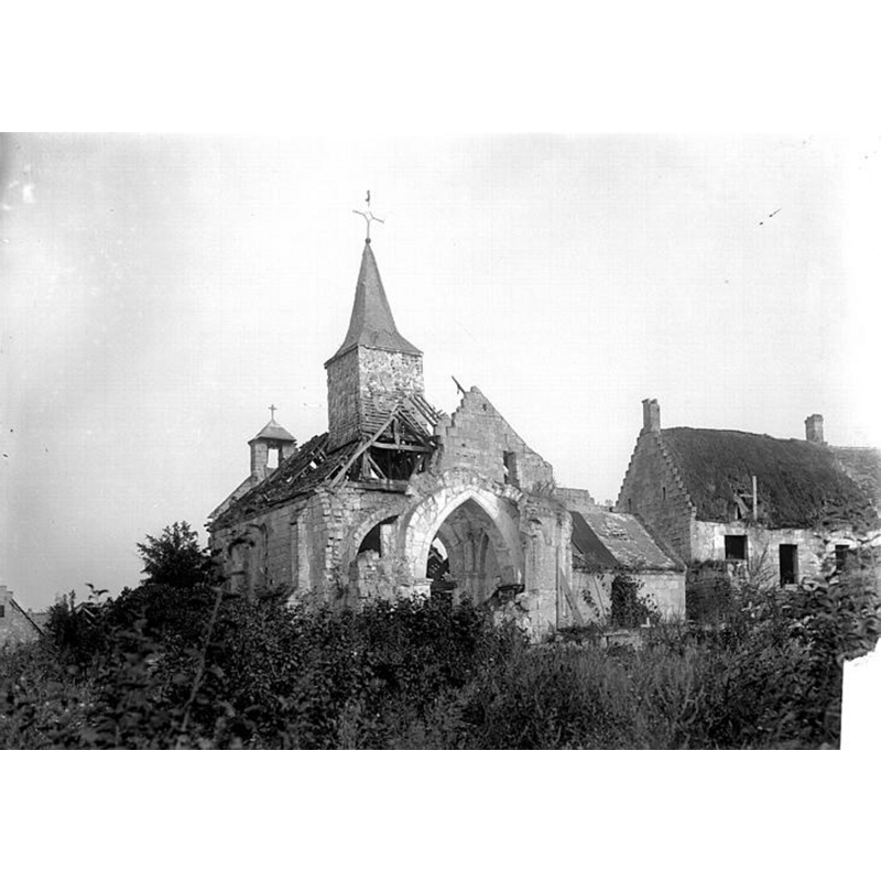 Source caption: "Chapelle Sainte-Marguerite [...] Bucy-le-Long, Aisne, France [...] Ruines, ensemble."