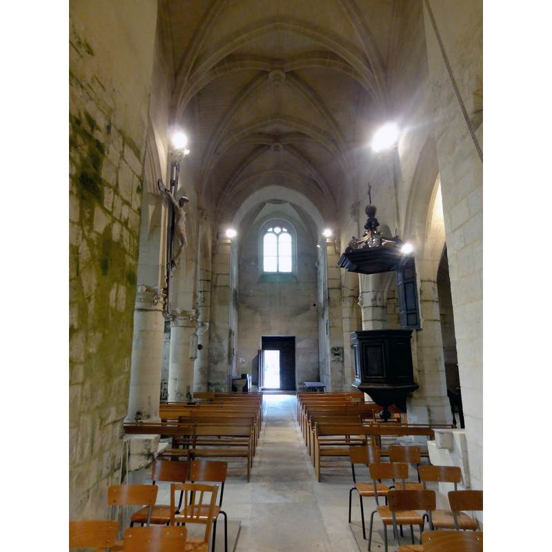 Source caption: "Nucourt (95), église Saint-Quentin, nef, vue vers l'ouest"