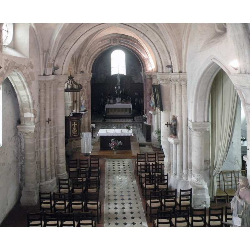 Source caption: " Intérieur de l'église Saint-Martin de Vallangoujard"