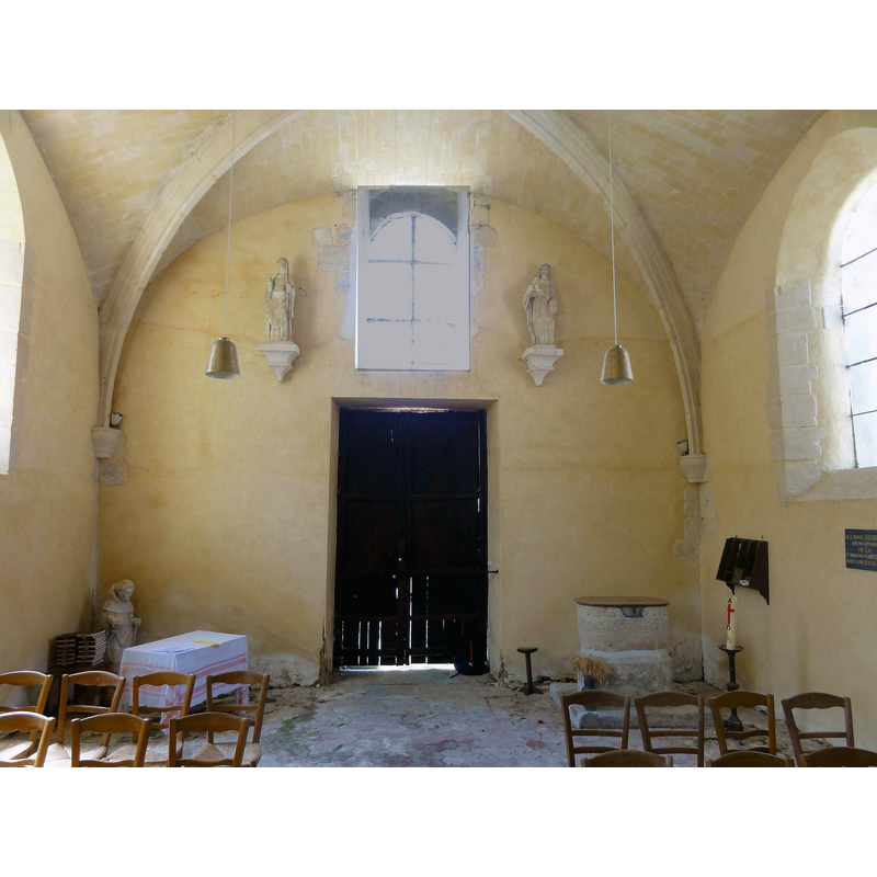 Source caption: "Arthies (95), église Saint-Aignan, nef, vue vers l'ouest"
