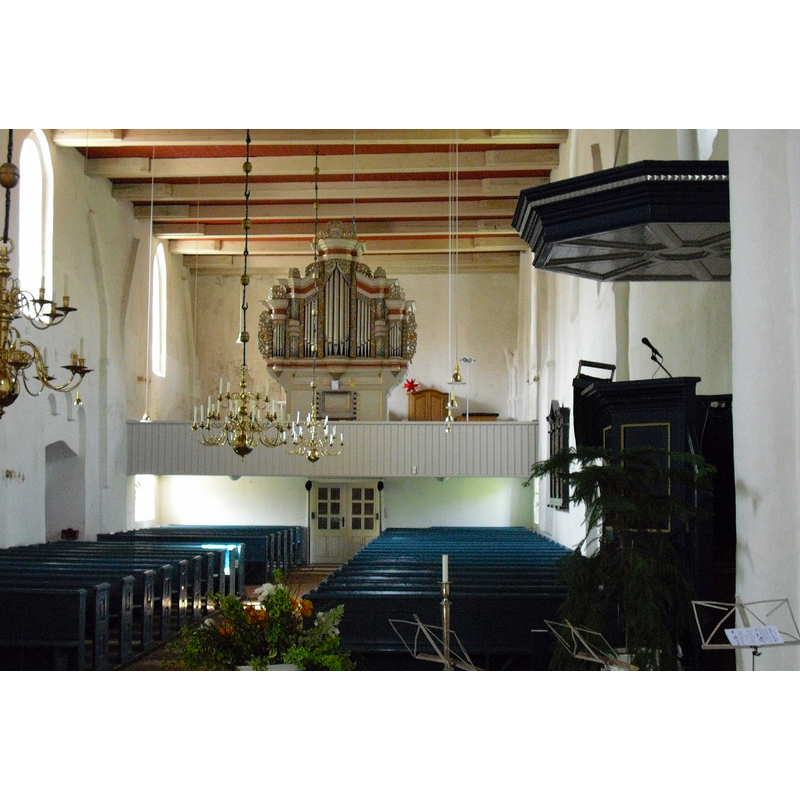 Source caption: " Evangelische Kirche Westochtersum, Kircheninneres, Empore"