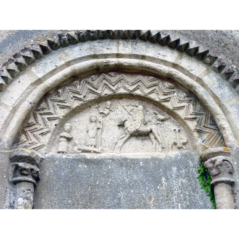 Source caption: "Le Heaulme (95), église Saint-Georges, tympan de l'ancien portail"