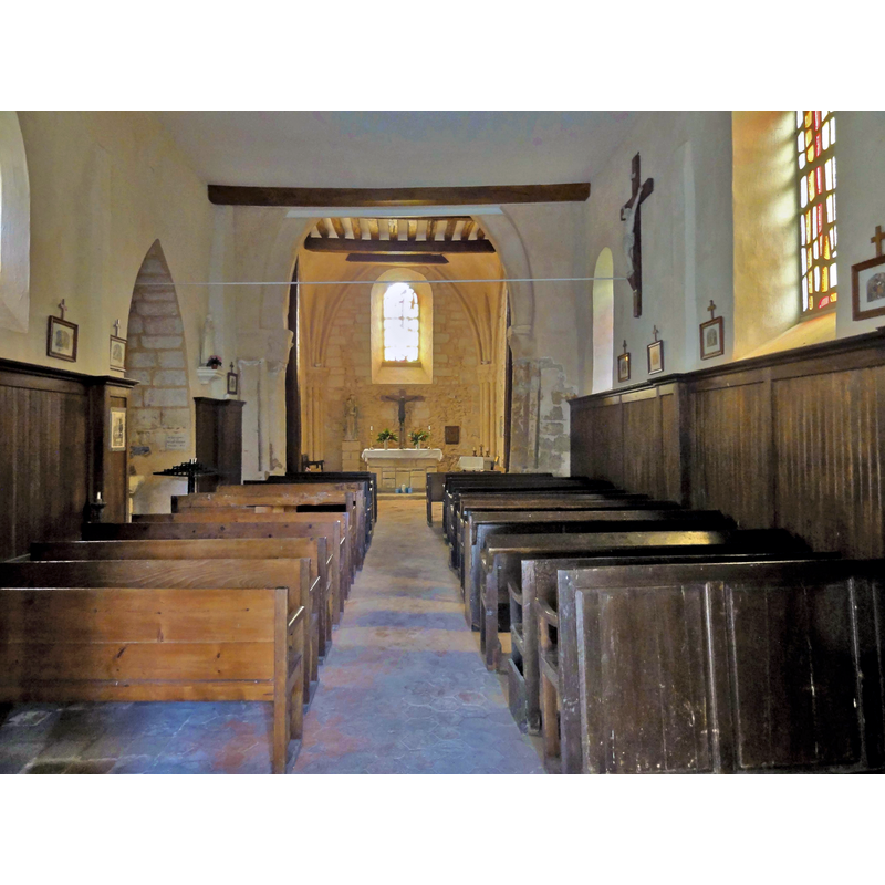 Source caption: "Le Heaulme (95), église Saint-Georges, nef, vue vers l'est"