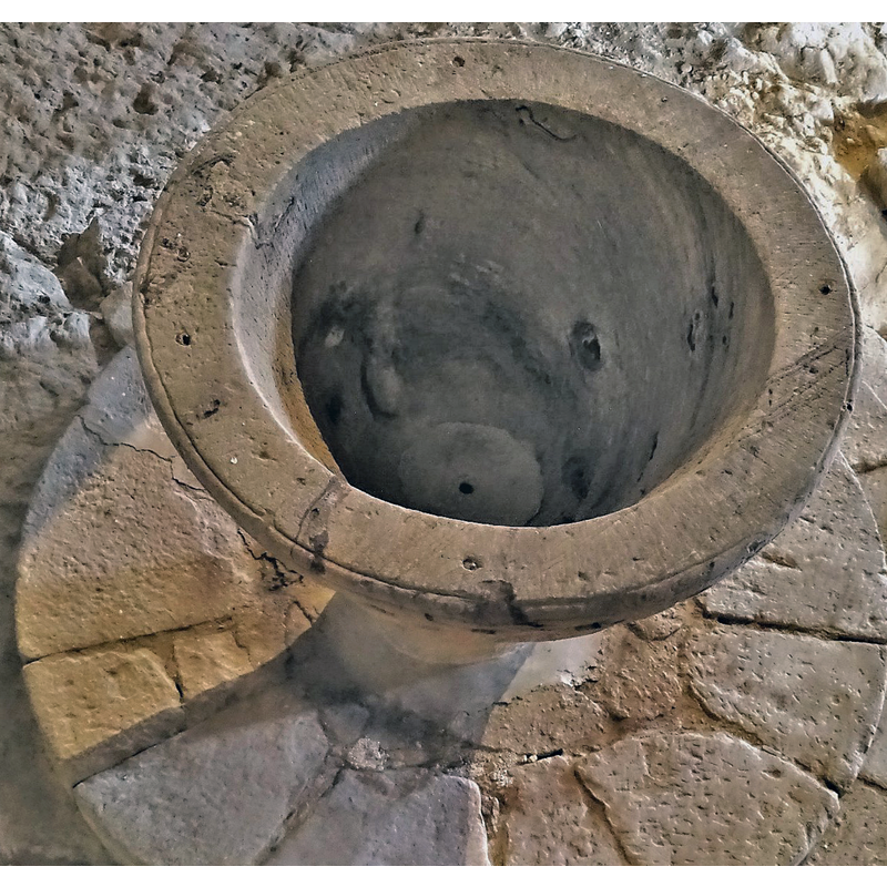 showint the central drain