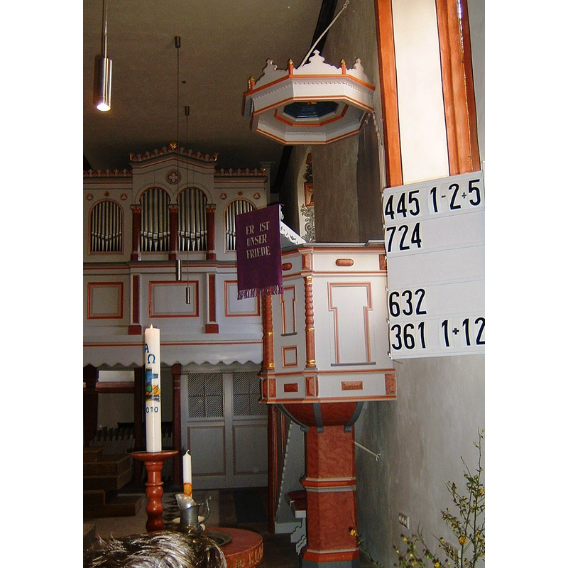 Source caption: "Martinskirche im Karbener Stadtteil Petterweil, Kanzel:"