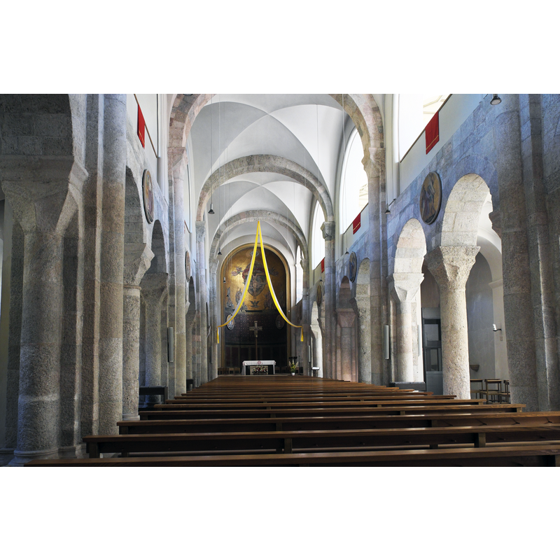 Source caption: "Katholische Pfarrkirche St. Nikolaus in Bad Reichenhall im Landkreis Berchtesgadener Land (Bayern/Deutschland), Innenraum"