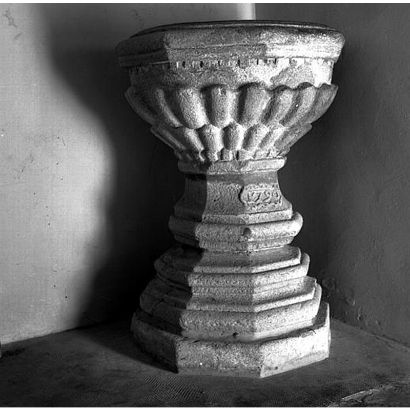 the late-18thC stoup