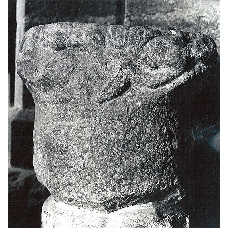 Source caption: "Bénitier, vue générale [...] 15e siècle"