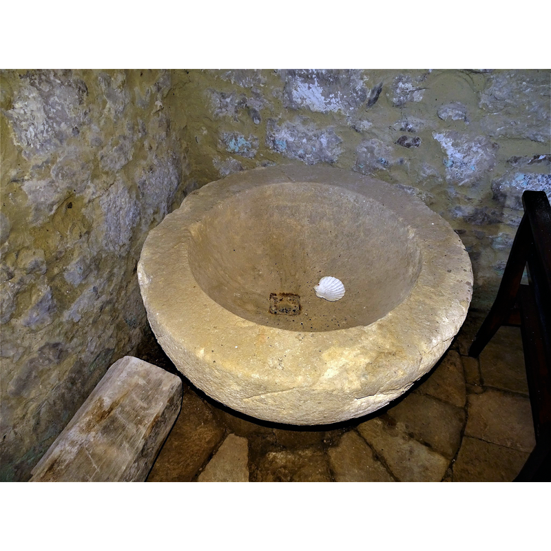 showing the drain hole, slightly off centre