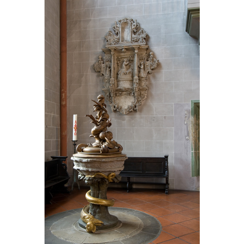 Source caption: "Münster (Nordrhein-Westfalen) – Überwasserkirche – im Innenraum"