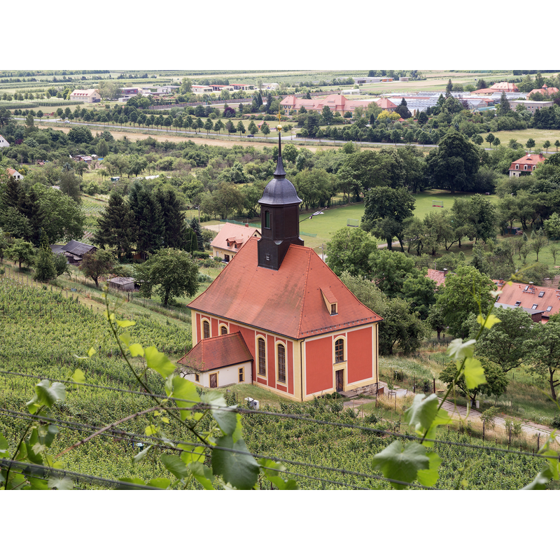 Source caption: "Weinbergkirche "Zum Heiligen Geist" in Dresden-Pillnitz"