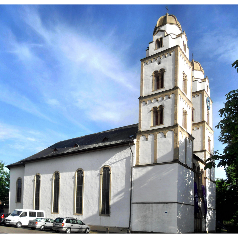 Source caption: "Die evangelische Kirche Guntersblums vom Marktplatz aus gesehen."