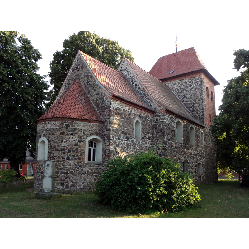 Source caption: " denkmalgeschützte Dorfkirche Rosenthal (Dahme/Mark)"