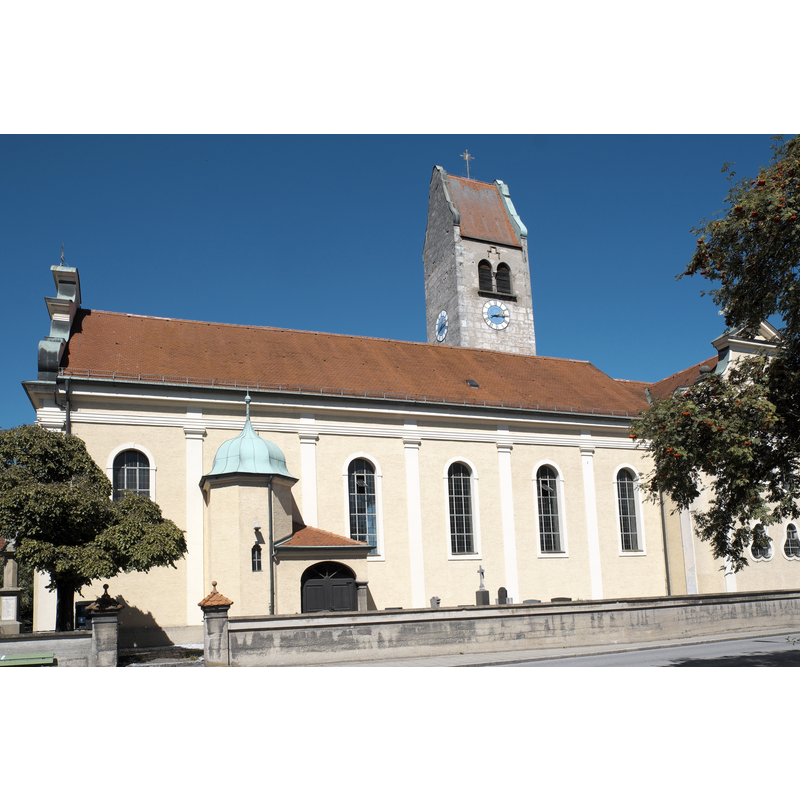 Source caption: "Katholische Pfarrkirche St. Johannes Baptist in Peißenberg im Landkreis Weilheim-Schongau (Bayern/Deutschland)"