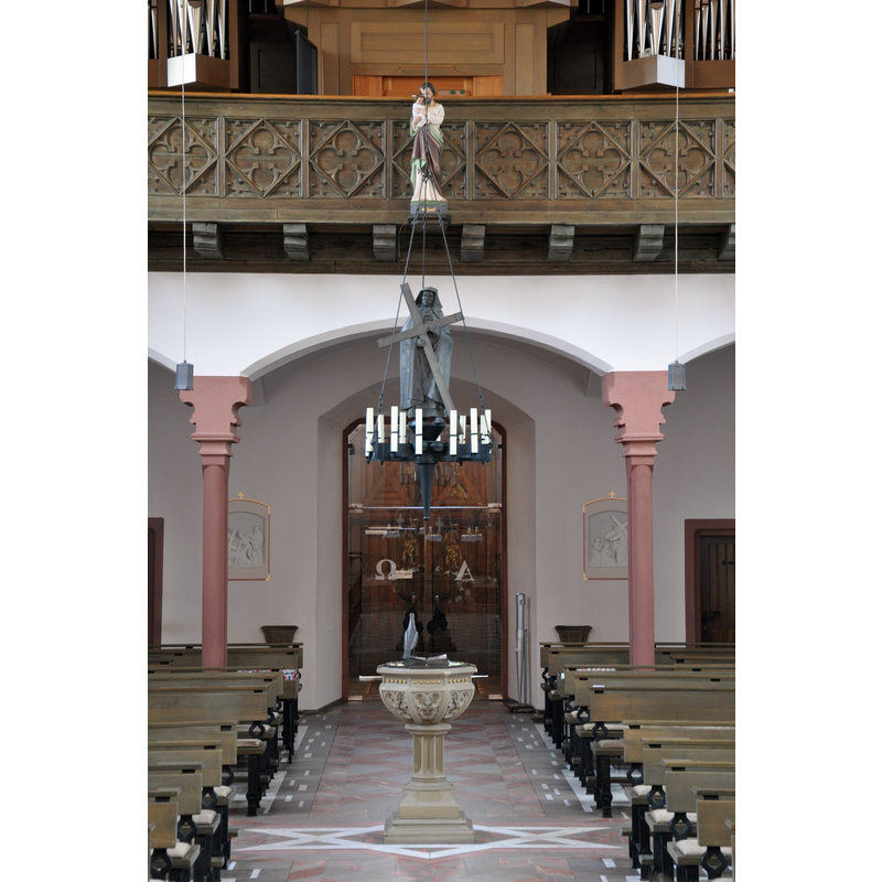 Source caption: "Bad Bergzabern, Kath. Pfarrkirche St. Martin, Taufstein Edith Steins"