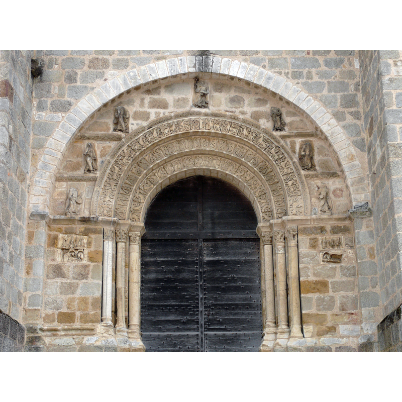 Source caption: "Bussière-Badil - Église Notre-Dame de la Nativité - Portail"