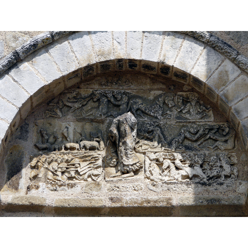 Source caption: "Tympan d'une baie aveugle de la façade occidentale de l'église Notre-Dame-de-la-Nativité, Bussière-Badil, Dordogne, France.."