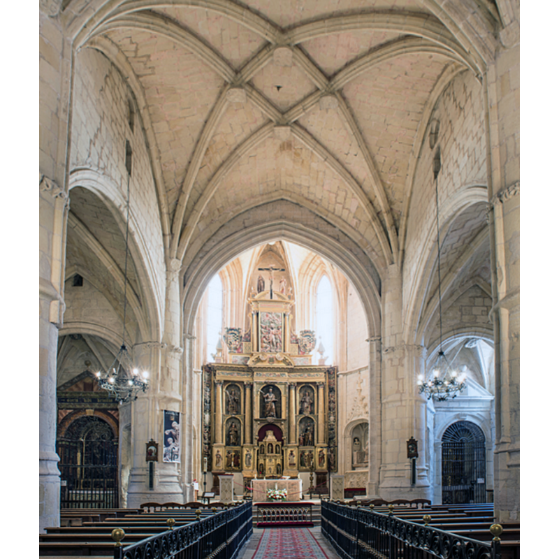 Source caption: "Vista de la Cabeza de las tres naves de la Colegiata de Belmonte. Obra de los Maestros Egas y Hanequín de Bruselas."