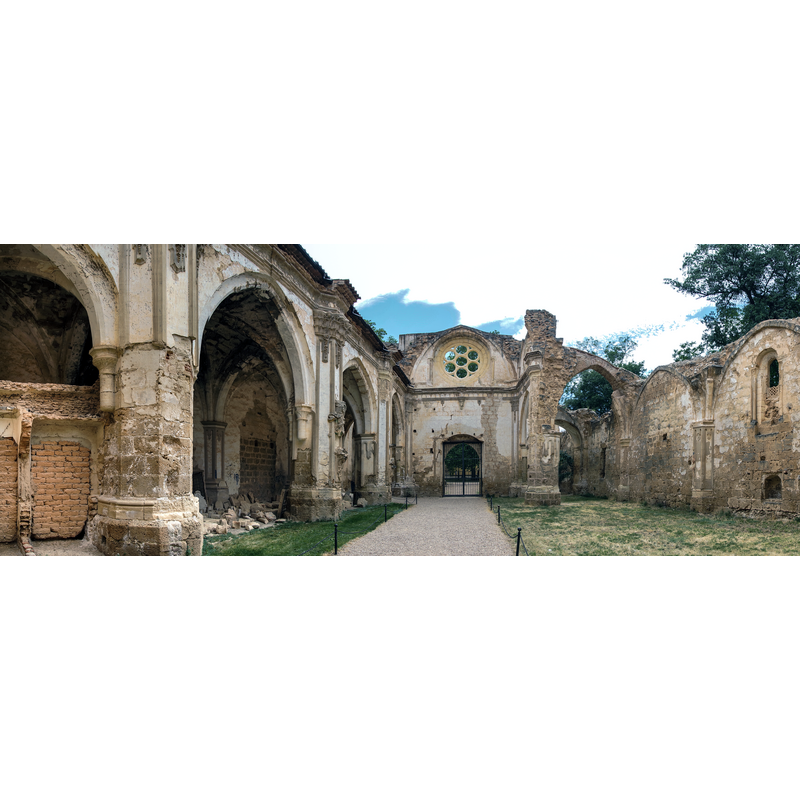 Source caption: "Ruinas del Monasterio de Piedra - Panorama"