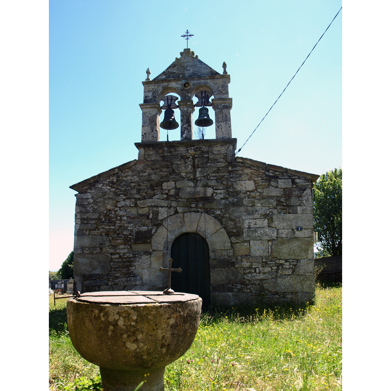 Source caption: " Igrexa parroquial de O Castro de Soengas (Portomarín)"