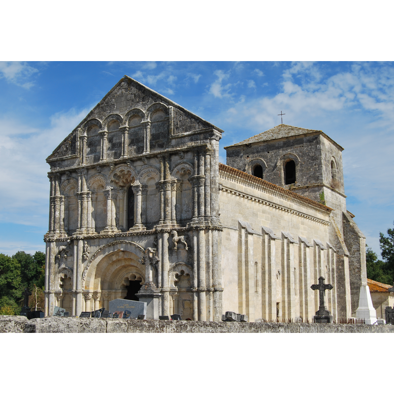 Source caption: "Église Saint-Pierre de Petit-Palais-et-Cornemps"