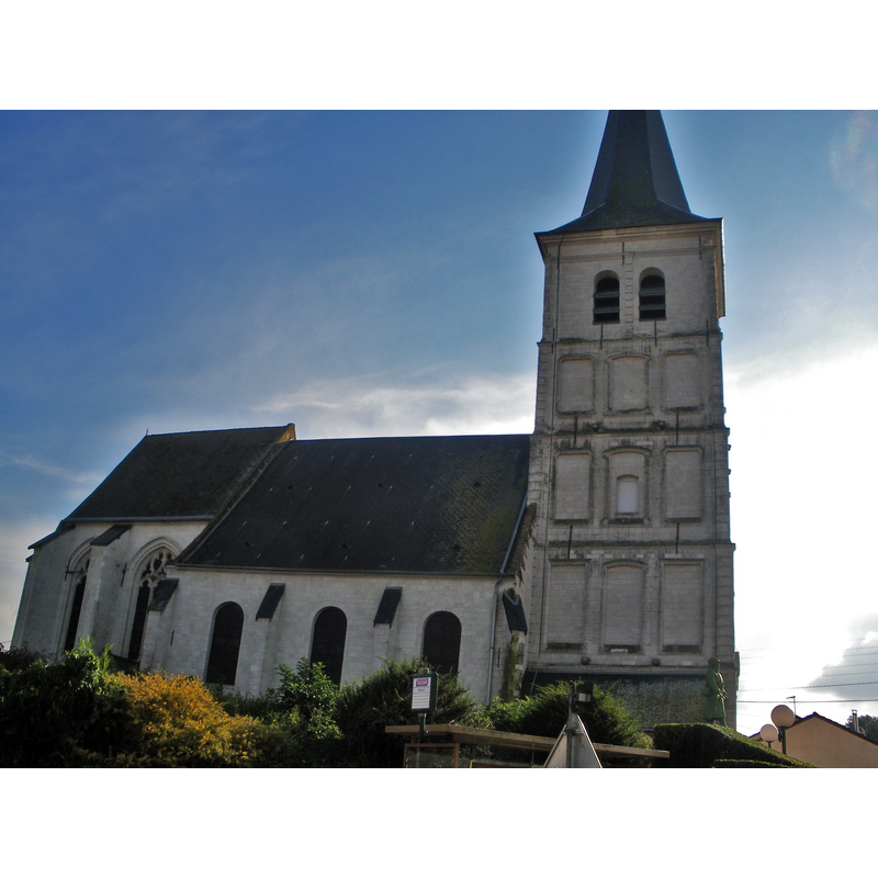 Source caption: "Vue de l'église Saint-Omer d'Houchin."