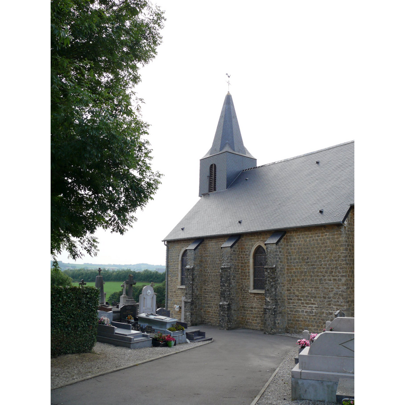 Source caption: "L'église Saint-Léger d'Hesdin-l'Abbé (Pas-de-Calais, France)."