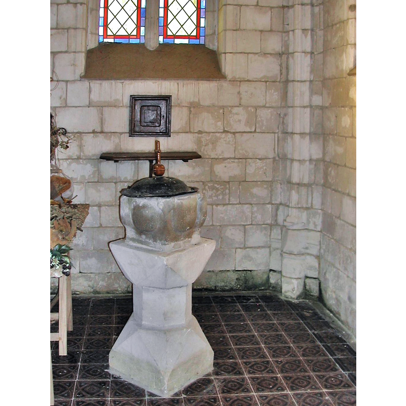 Source caption: "fonts baptismaux dans l'église d'Estree Blanche" [NB: the basin is a re-cycled salt measure [cf. FontNotes]]