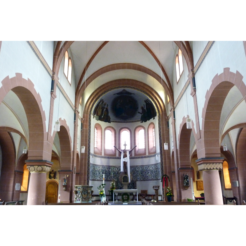 Source caption: "Kirche St. Nikolaus und St. Rochus in Mayschoß, Mittelschiff und Chor"