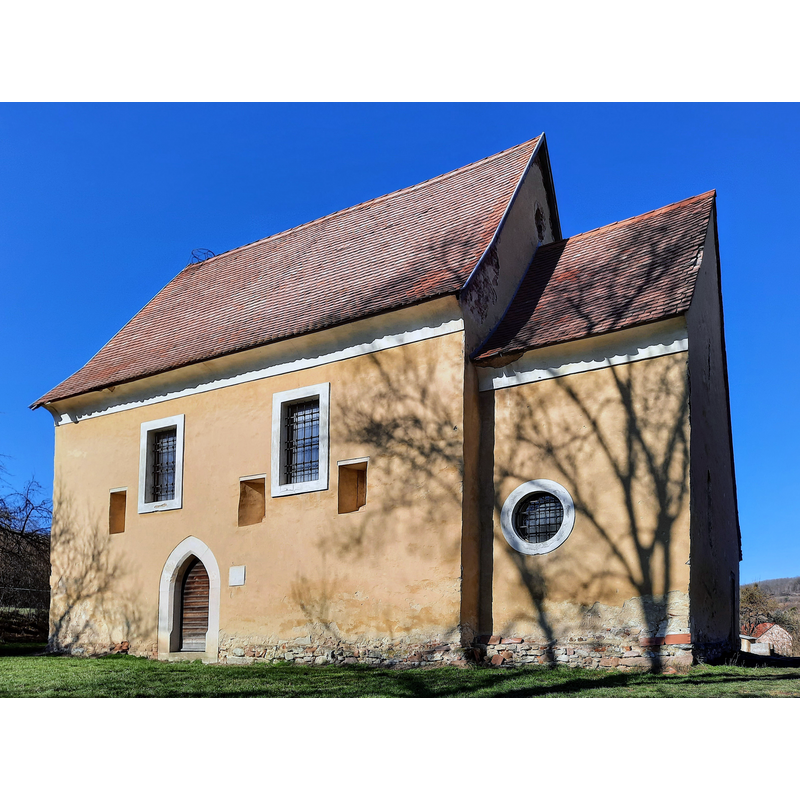 Source caption: "Hetvehely, árpád-kori templom"