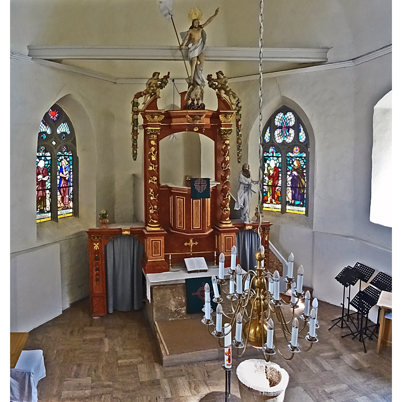 Source caption: "Altarbereich der Dorfkirche St. Martini (Großengottern)"