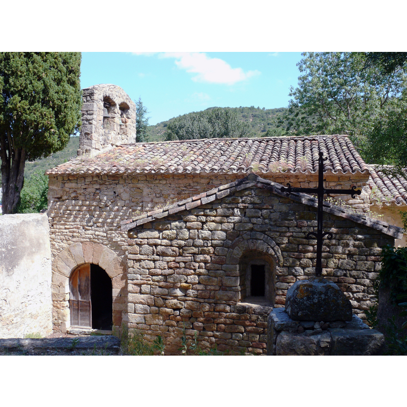 Source caption: "Église Saint-Martin de Saint-Martin-des-Puits"