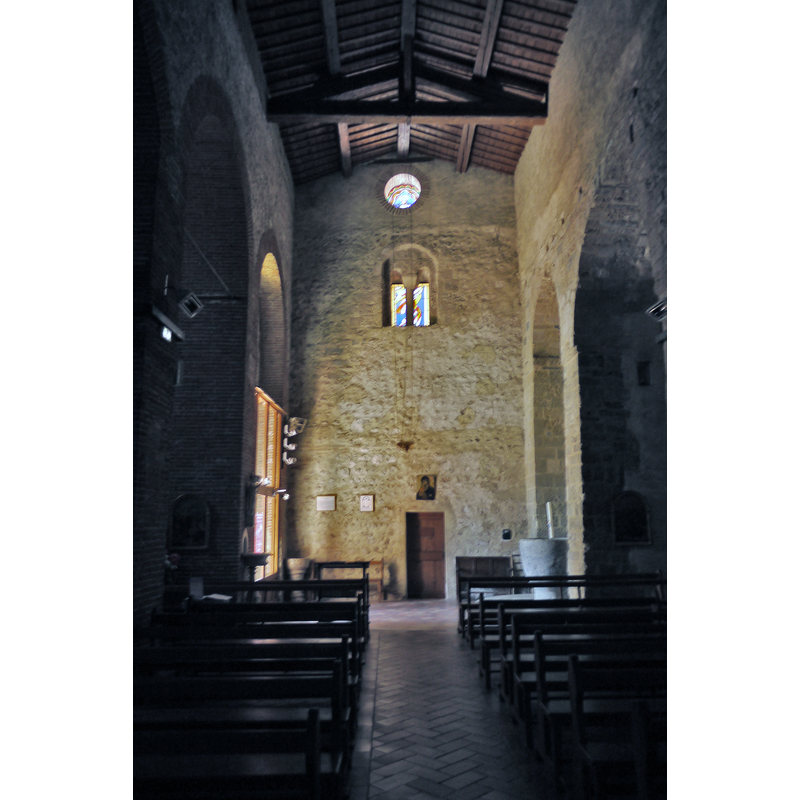 Source caption: "Nef de l'église Saint-Cyr-et-Sainte-Julitte de Canohès"
